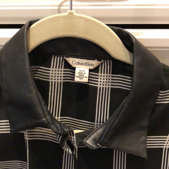 Calvin Klein plaid button down blouse - Picture 2 of 3